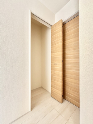 ���[�@�L�b�`�����̎��[�͐H�i�̃X�g�b�N�⒲�����̕ۊǂɕ֗��ł���