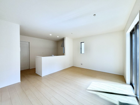 ���r���O�@�Z�ޕ��̌��������o�����A�C���e���A���l����̂��y���݂ȃ��r���O�ł��I 