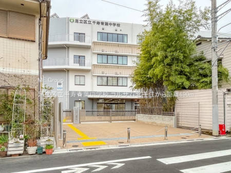 ���ӊ��@���w�Z 690m �����旧����t���w�Z