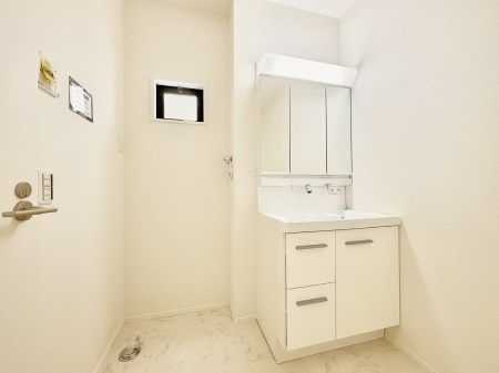 ���̑��@��Ƃ�̐��ʃX�y�[�X�Œ��̐g�x�x�����N���N