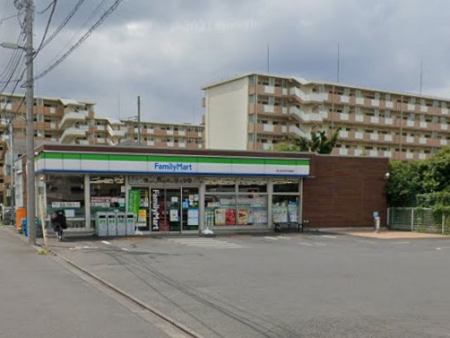 ���ӊ��@�R���r�j 500m �t�@�~���[�}�[�g ���v���ď���X���X