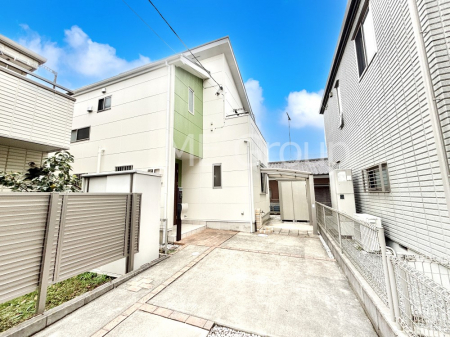 ���n�O�ώʐ^�@�����Ղ�̗z���ƊJ�����ɕ�܂�閾�邢�Z�܂�  