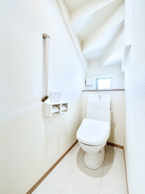 �g�C���@�E�H�V�����b�g�t���g�C����1�K��2�K���ꂼ��ɔz�u����Ă��ĂƂĂ��֗��ł��B 