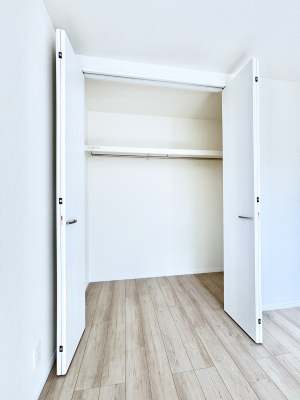 ���[�@�m���̃N���[�[�b�g�B���s��������̂Ō���̈ߗނ�����������܂�܂��B