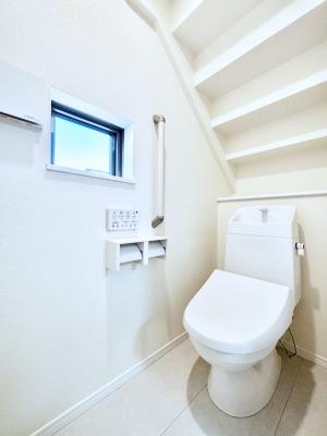 �g�C���@�E�H�V�����b�g�t���g�C����1�K��2�K���ꂼ��ɔz�u����Ă��ĂƂĂ��֗��ł��B 