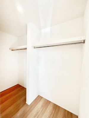 ���̑��@�ߗނ��n���K�[�Ɋ|�����܂܎��[�ł���WIC�B�ߗނ̐������ڂ����₷���ĕ֗��ł��I