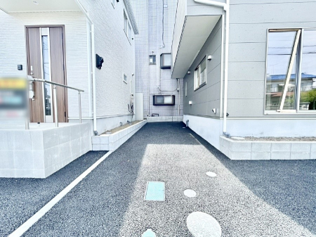 �@�����Ɍ������Ȃ����ԃX�y�[�X�B