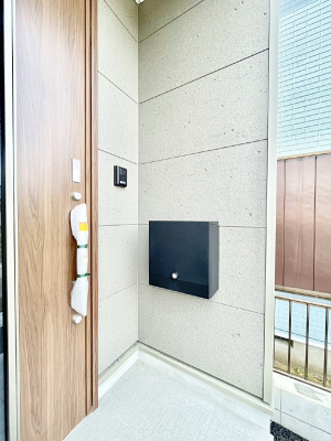 ���̑��@�V���v���f�U�C���̃|�X�g�B