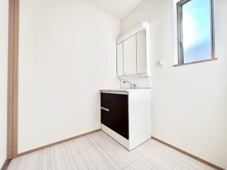 ���̑��@�������̂�����K��Ԃł��B�����̐g�x�x���C�����ǂ����g�������܂��B 