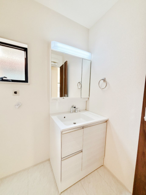 ���ʑ�E���ʏ��@���[�͂Ƌ@�\���ɗD�ꂽ���ʉ��ϑ�@