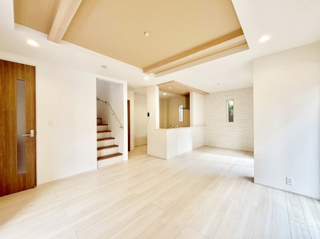 ���r���O�@�����u�������܁v�u��������v�Ƒ��Ƃ̃R�~���j�P�[�V�������[�܂郊�r���O�C���K�i�B