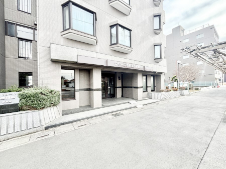 �G���g�����X�@�������������͋C�̃G���g�����X