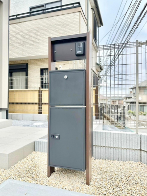 ���̑����ρ@�O�ʋ��̗��ɁA���ϕi��q���p�i�Ȃǂ����[�\�B���ʑ����������ƕۂ��܂��I