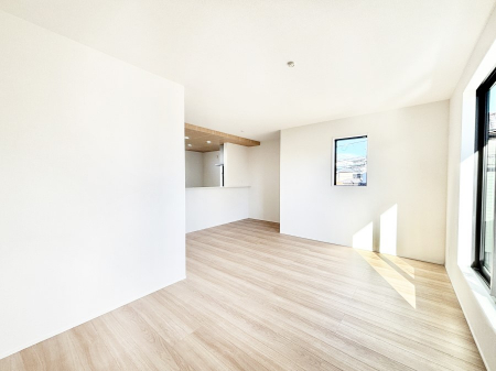 ���r���O�@�i�`�������e�C�X�g�̗D�����_�炩���F�g���̃t���[�����O���f�G�ȃ��r���O�ł��ˁB