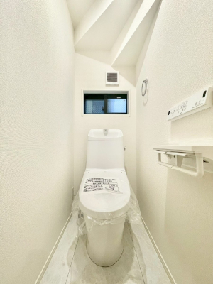 �g�C���@�g�C����1�K��2�K���ꂼ��ɔz�u����Ă��ĂƂĂ��֗��ł��B 