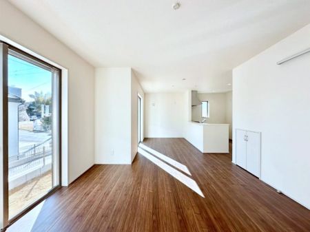 ���̑����ρ@�傫�ȑ����炽���Ղ�̗z���ƕ����������郊�r���O  