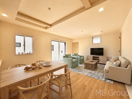 ���r���O�@�傫�ȑ����炽���Ղ�̗z���ƕ����������郊�r���O�@���Ƌ��CG�ł�  