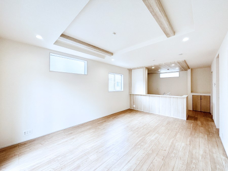 ���̑����ρ@�܂�グ�V��͗��̓I�ȉ��s��������̂ŁA�V�䂪�L�������J���I�ȋ�Ԃ����o�ł��܂�