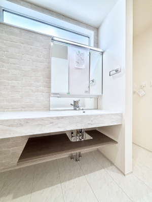 ���ʑ�E���ʏ��@�傫�����₷���O�ʋ��Ő�����������ʑ�́A�g�����Ȃ݃`�F�b�N�┧�̂������ɂ������߂ł��B 