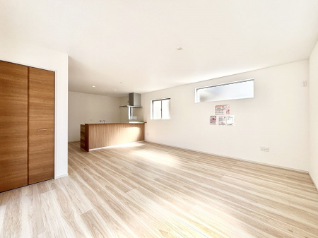 ���r���O�@�Z�ޕ��̌��������o�����A�C���e���A���l����̂��y���݂ȃ��r���O�ł��I 