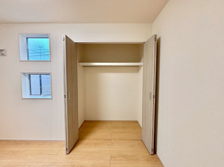 �g�C���@�g�C����1�K��2�K���ꂼ��ɔz�u����Ă��ĂƂĂ��֗��ł��B 