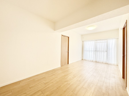 ���r���O�@���R�Ƃ��Ƒ����W�܂�e���̋�ԁI