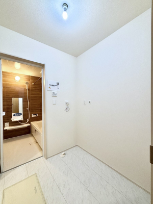 ���̑��@���ʑ�X�y�[�X�ƒE�ߏ��͂��ꂼ��Ɨ����Ă��܂��B