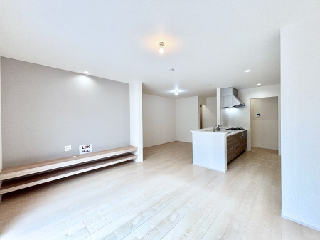 ���r���O�@�Ƒ��c���̎��Ԃ����������Ȃ��났�̃��r���O�_�C�j���O�B   