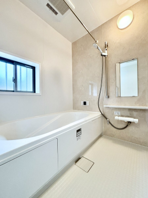 �����@����̔�����₷��؂ȃo�X�^�C���B�������Ƃ����C���y����Ŕ����Ƃ肽���ł��ˁI  