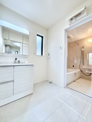 ���̑��@�L�X�Ƃ�Ƃ�̂��郉���h���[�X�y�[�X�B  