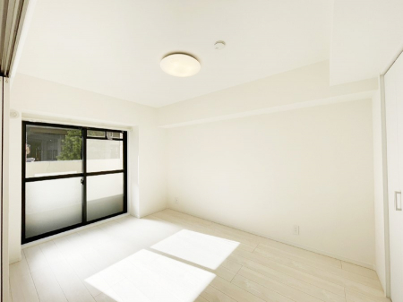 ���̑����ρ@�o���R�j�[���J�������v���X���Ă����m��