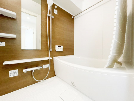 �����@����̔�������Ă���閾�邢�������̂���o�X���[��