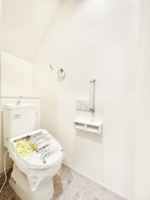 �g�C���@�g�C����1�K��2�K���ꂼ��ɔz�u����Ă��ĂƂĂ��֗��ł��B 