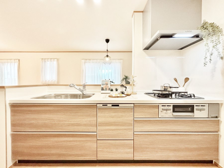 �L�b�`���@���r���O�ŗV�Ԃ��q�l�������Ȃ��炨�������ł���ΖʃL�b�`��