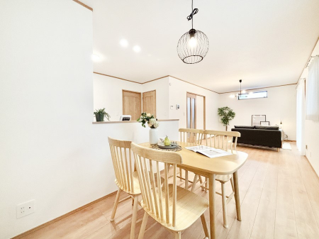 ���r���O�@�؂̉����肪�₳�����t���[�����O�͈��炬�������炷�Z���