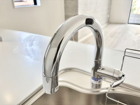 ���̑����ρ@�����ɐG�ꂸ�ɓf�~�����ł���^�b�`���X����  