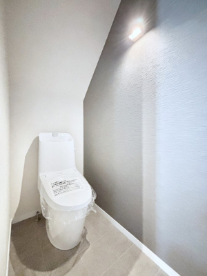 �g�C���@�g�C����1�K��2�K���ꂼ��ɔz�u����Ă��ĂƂĂ��֗��ł��B 