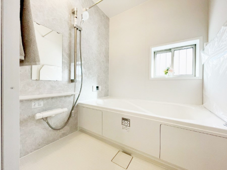 �����@����̔�������Ă���閾�邢�������̂���o�X���[��