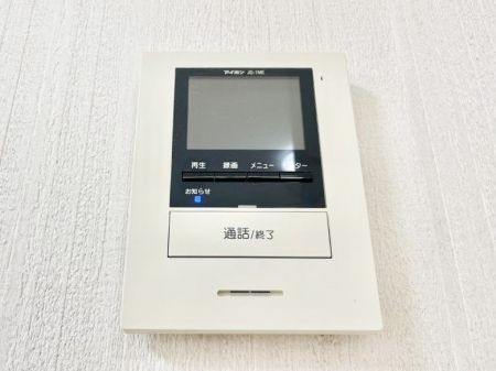 ���̑����ρ@��z���v�������Ă���ߔN�ł�TV���j�^�[�t���Ŗh�Ɩʂ����S�ł��B