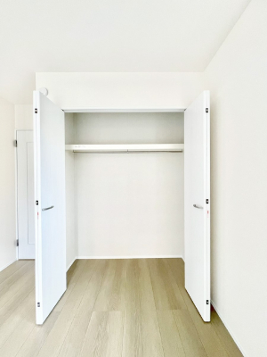 ���[�@�m���̃N���[�[�b�g�B���s��������̂Ō���̈ߗނ�����������܂�܂��B