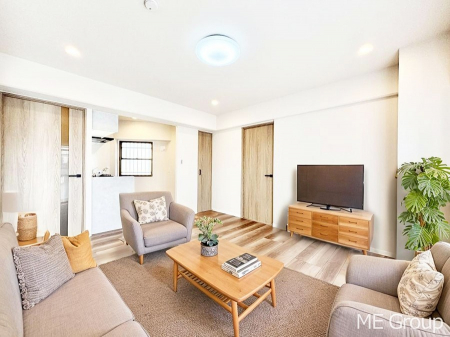 ���r���O�@�������������͋C�̂k�c�j�͉Ƒ��݂�Ȃ̉��K��ԁ��Ƌ��CG�ł�