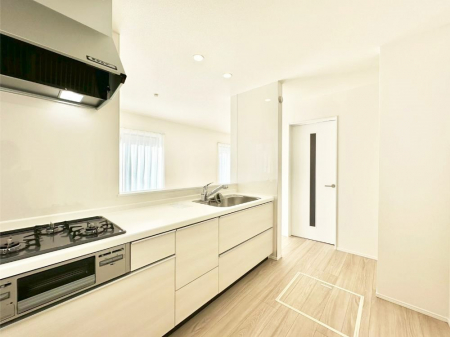 �L�b�`���@���������Ȃ��炲�Ƒ��Ƃ̉�b���y���߂�ΖʃJ�E���^�[�L�b�`��