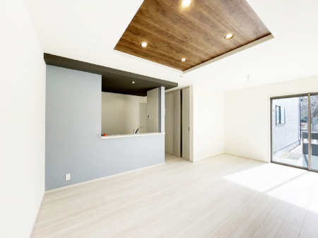 ���̑����ρ@�Ƒ������R�ƏW�܂�e���̃X�y�[�X�ɂȂ肻��