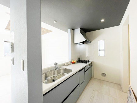 �L�b�`���@���������Ȃ��炲�Ƒ��Ƃ̉�b���y���߂�ΖʃJ�E���^�[�L�b�`��