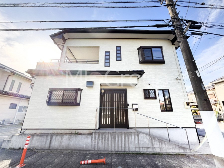 ���n�O�ώʐ^�@�J��������L�X���r���O�ŉƑ��c��񂪊y���߂�}�C�z�[���I