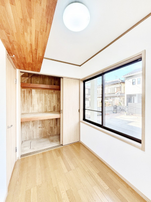 ���̑����ρ@���[�͂������A��̃X�y�[�X�Ȃǃ}���`�Ɋ��p�ł���T�[�r�X���[��