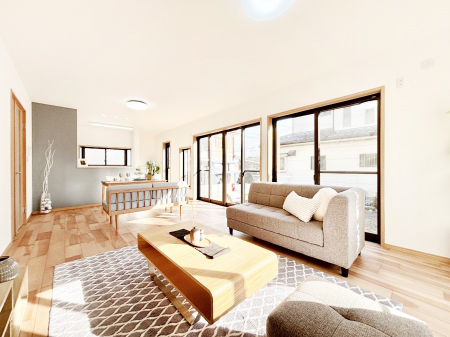 ���r���O�@���邢�z���ɕ�܂��S�n�̂悢�L�X���r���O�ŉƑ��c��񂪉߂����܂��I