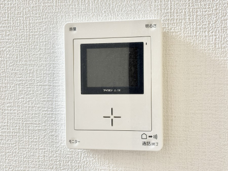 ���̑����ρ@�K��҂���ڂł킩��A���S�̂s�u���j�^�[�t���C���^�[�t�H��