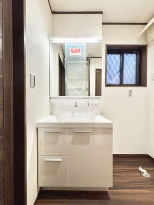 ���ʑ�E���ʏ��@�������̂�����K��Ԃł��B�����̐g�x�x���C�����ǂ����g�������܂��B 