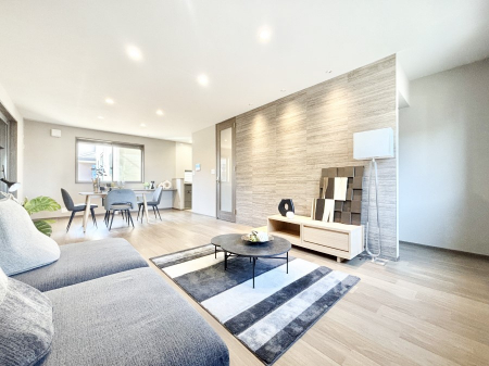 ���̑����ρ@�����@�\�̂���G�R�J���b�g���̗p�������r���O�B����͎��[�X�y�[�X�ƂȂ��Ă��܂��B